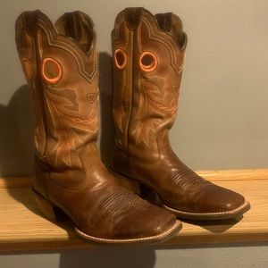 Mens Ariat cowboy boots size 11